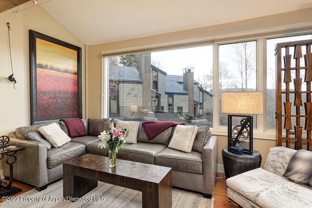 4000 Brush Creek Rd #9 - Photo 3 of 15