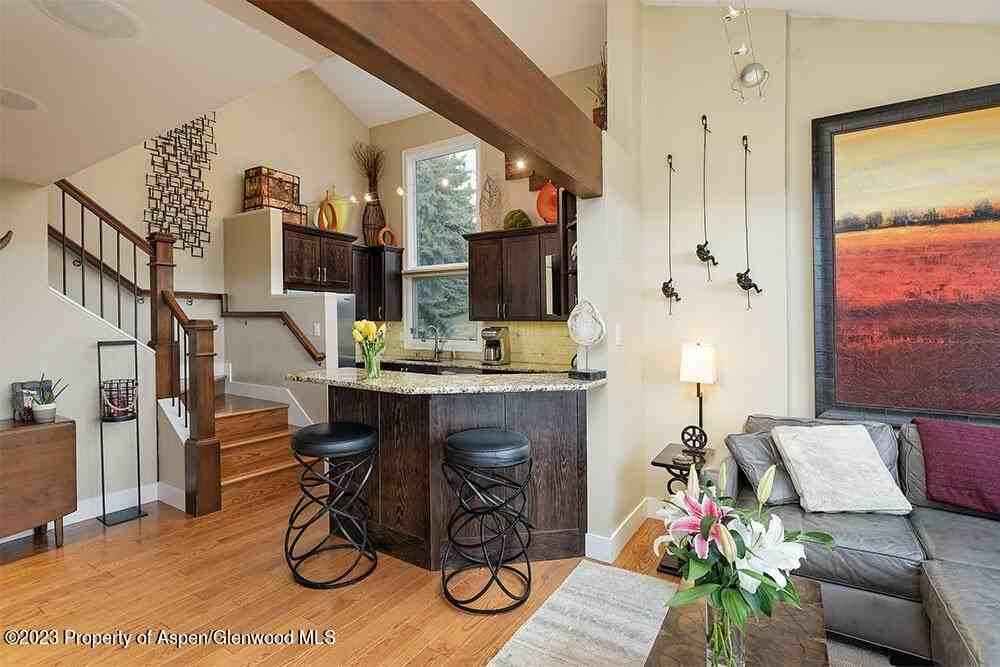 4000 Brush Creek Rd #9 - Photo 4 of 15