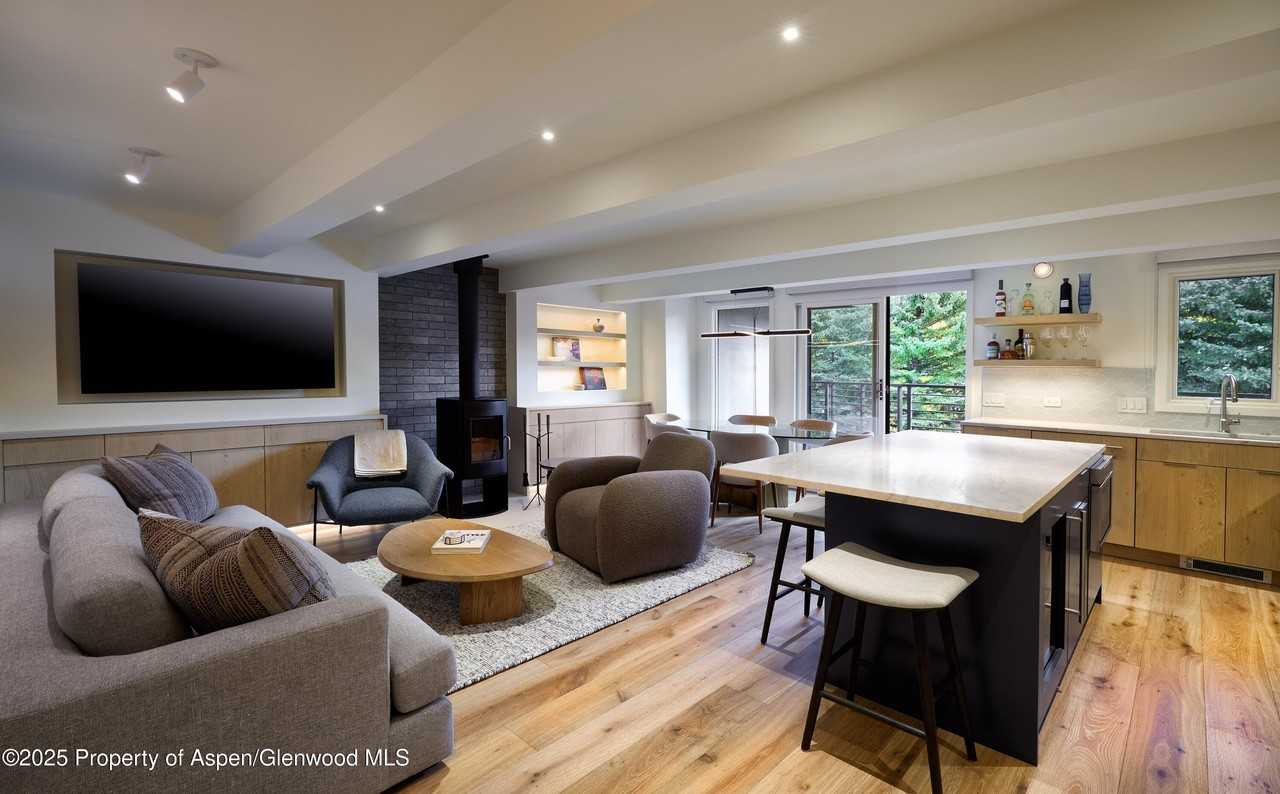 1039 E Cooper Ave Apt 14a #14A