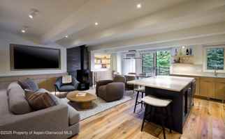 featured image of 1039 E Cooper Ave Apt 14a #14A