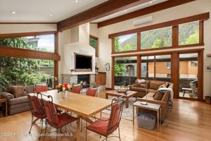 featured image of 917 E Durant Ave