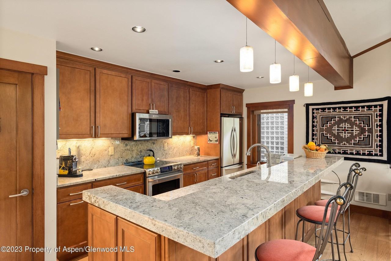 917 E Durant Ave - Photo 6 of 23