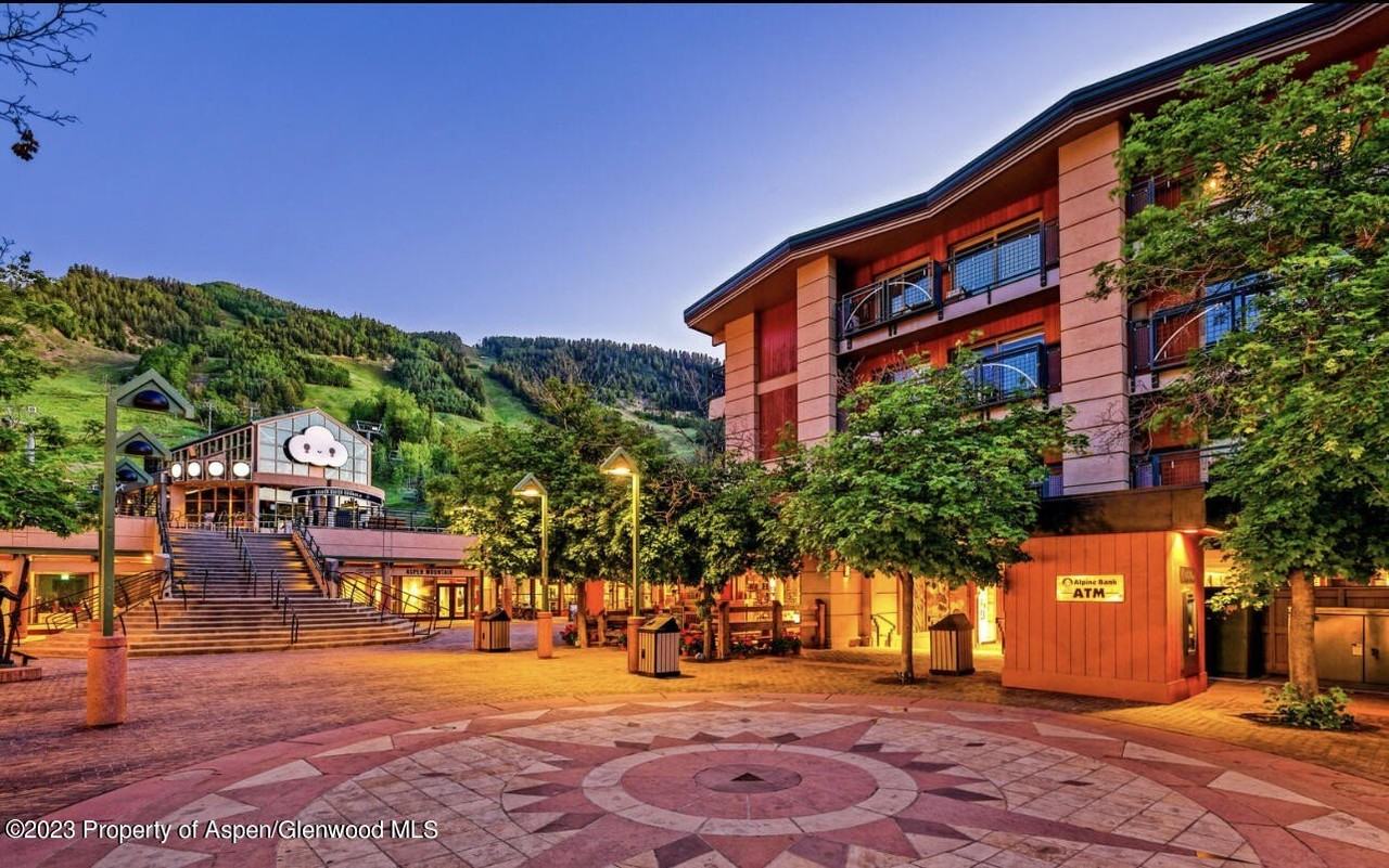 555 East Durant Avenue #2L - Photo 3 of 19