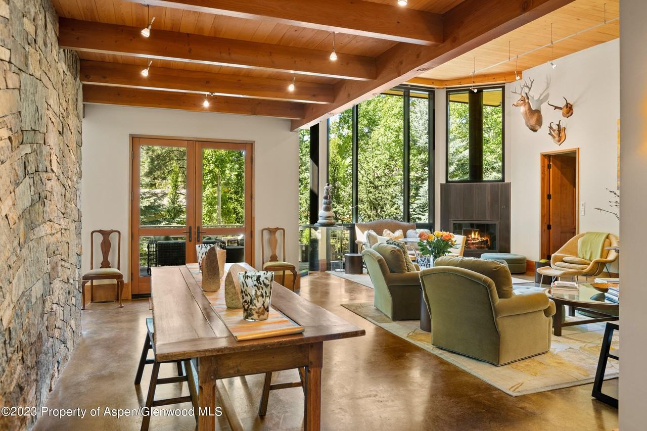 1575 Silver King Dr - Photo 7 of 35