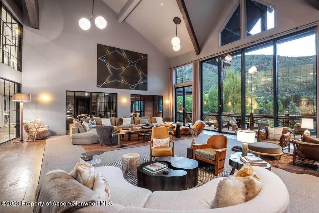 1490 S Ute Ave - Photo 3 of 50