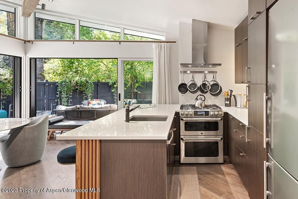 630 W Hallam St #1 - Photo 3 of 19