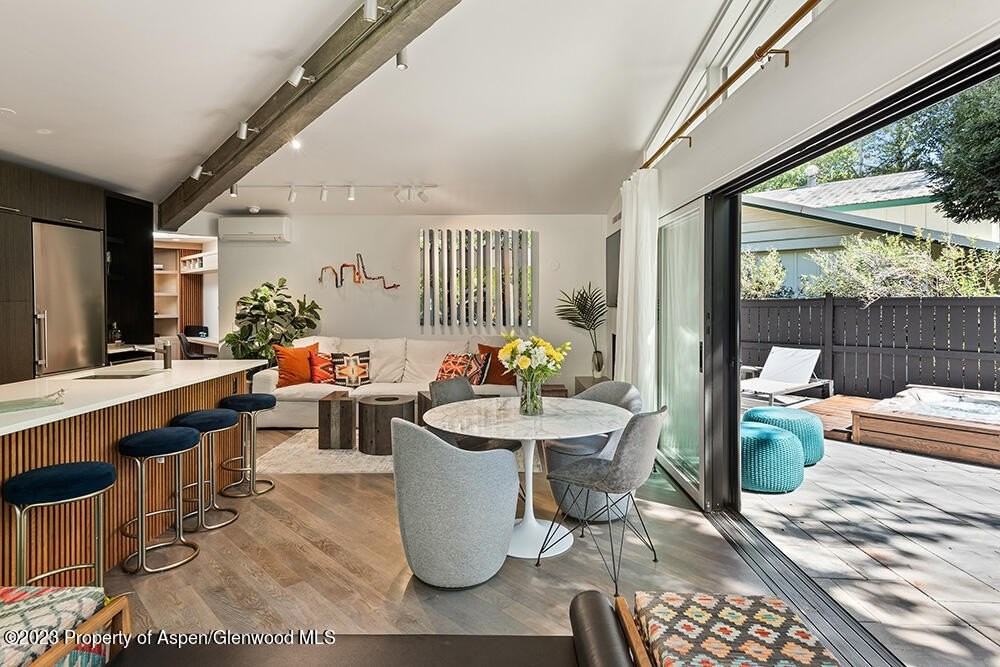 630 W Hallam St #1 - Photo 6 of 19