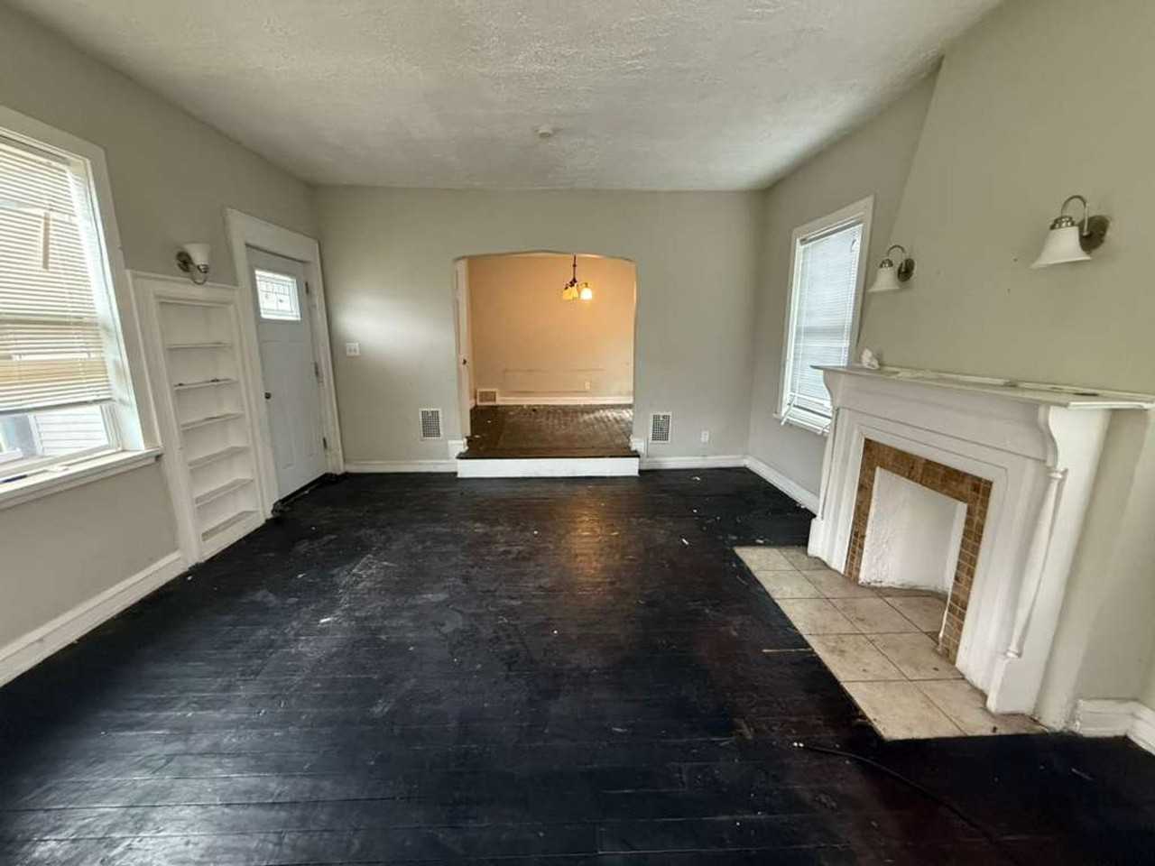 14117 Garfield Parkway - Photo 6 of 8