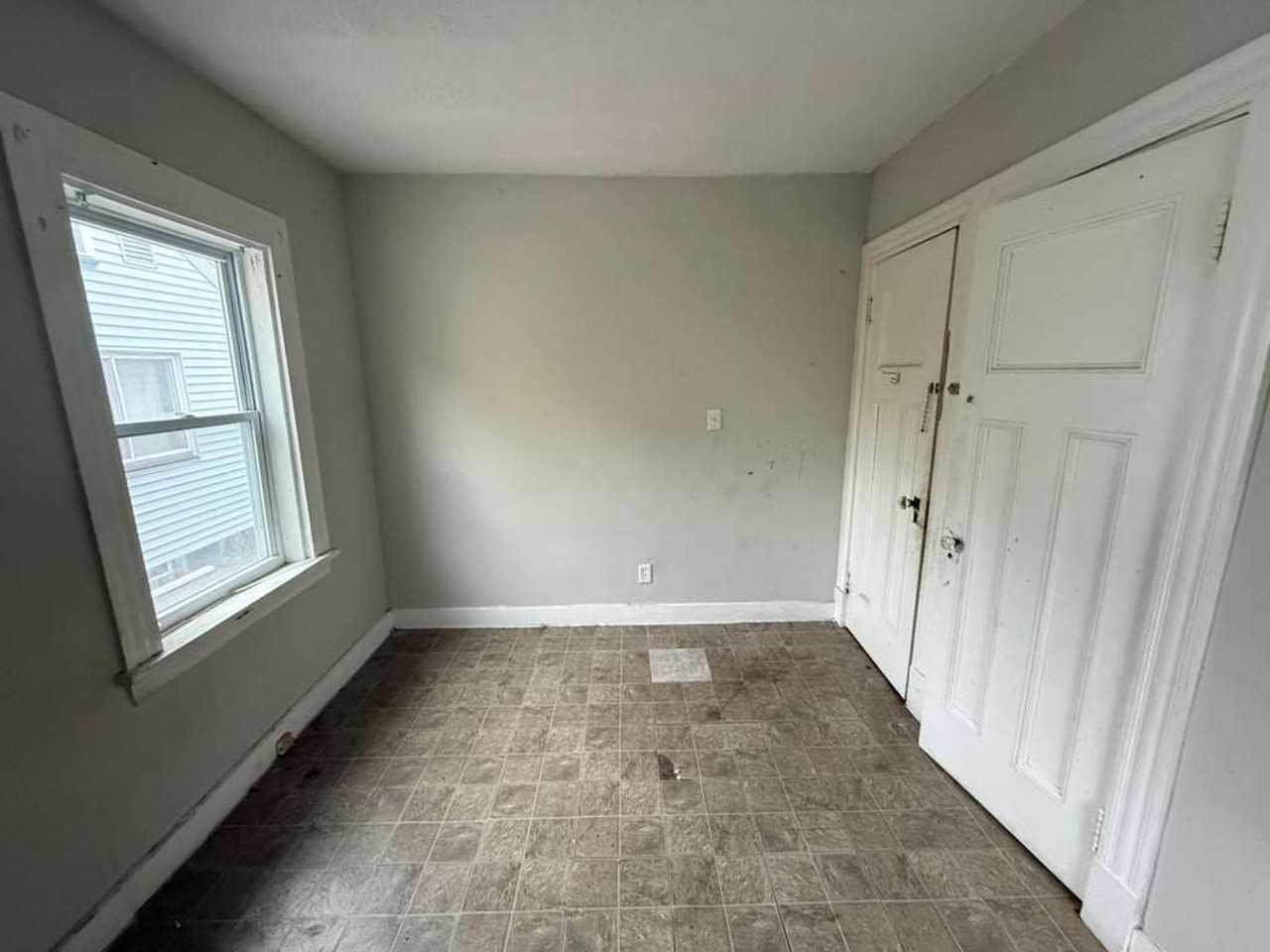 14117 Cranwood Park Blvd - Photo 3 of 8