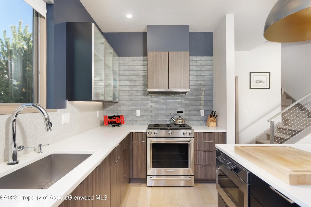 331 Branding Way - Photo 3 of 28