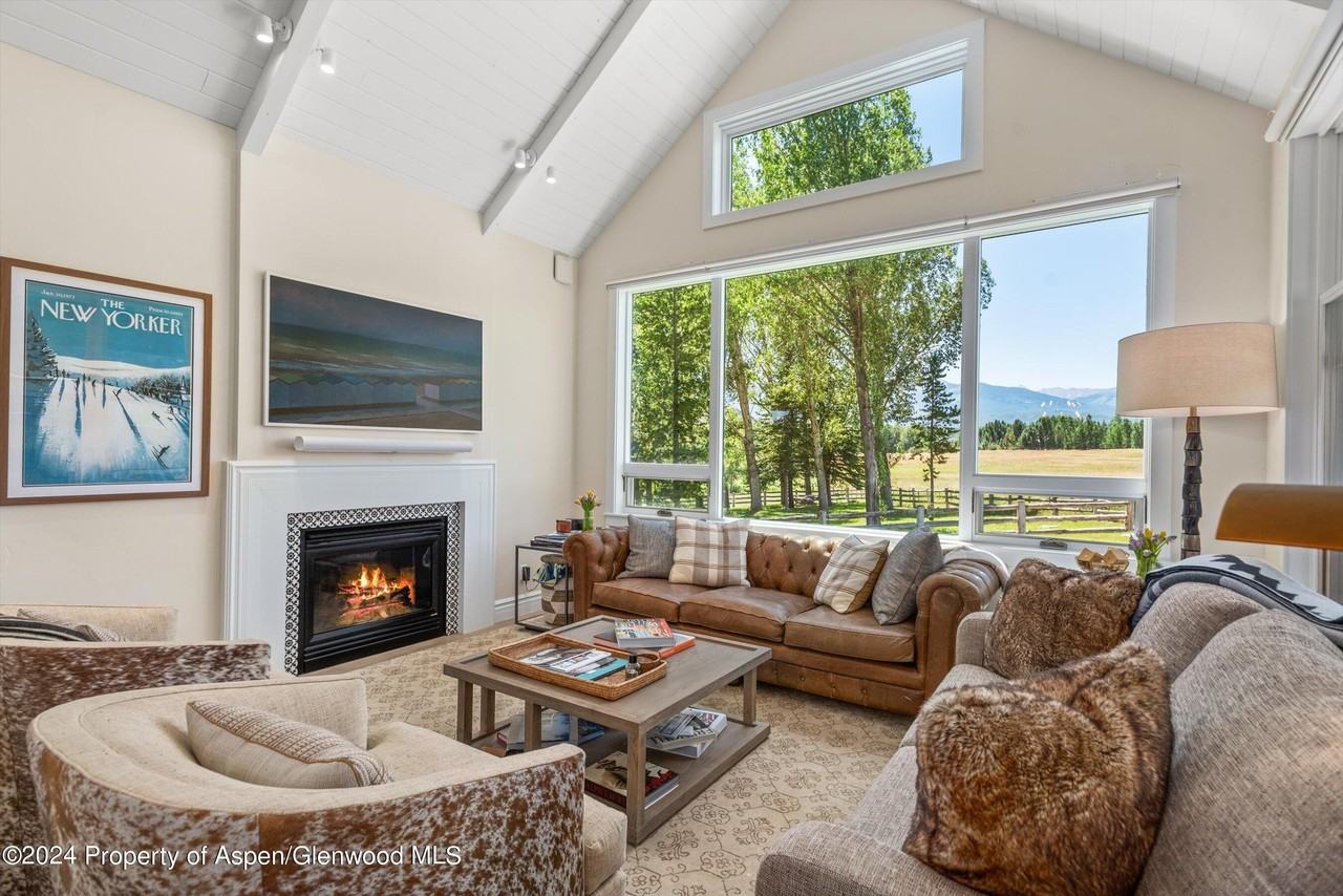 91 Alexander Ave - Photo 4 of 32