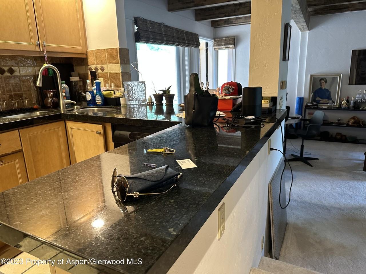 651 S Monarch St - Photo 5 of 19