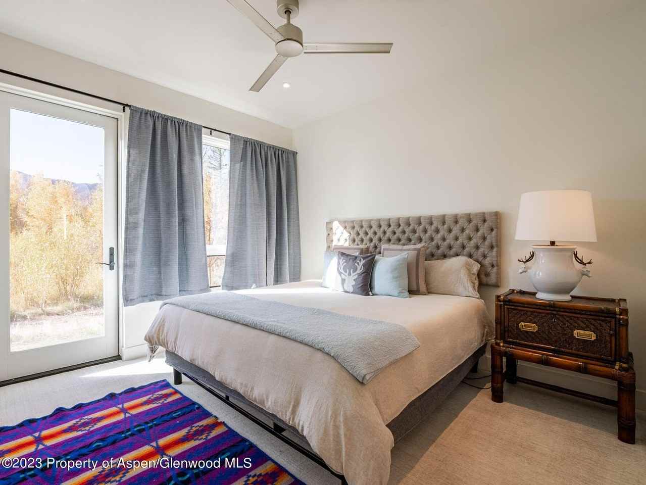 22858 Two Rivers Rd - Photo 2 of 40