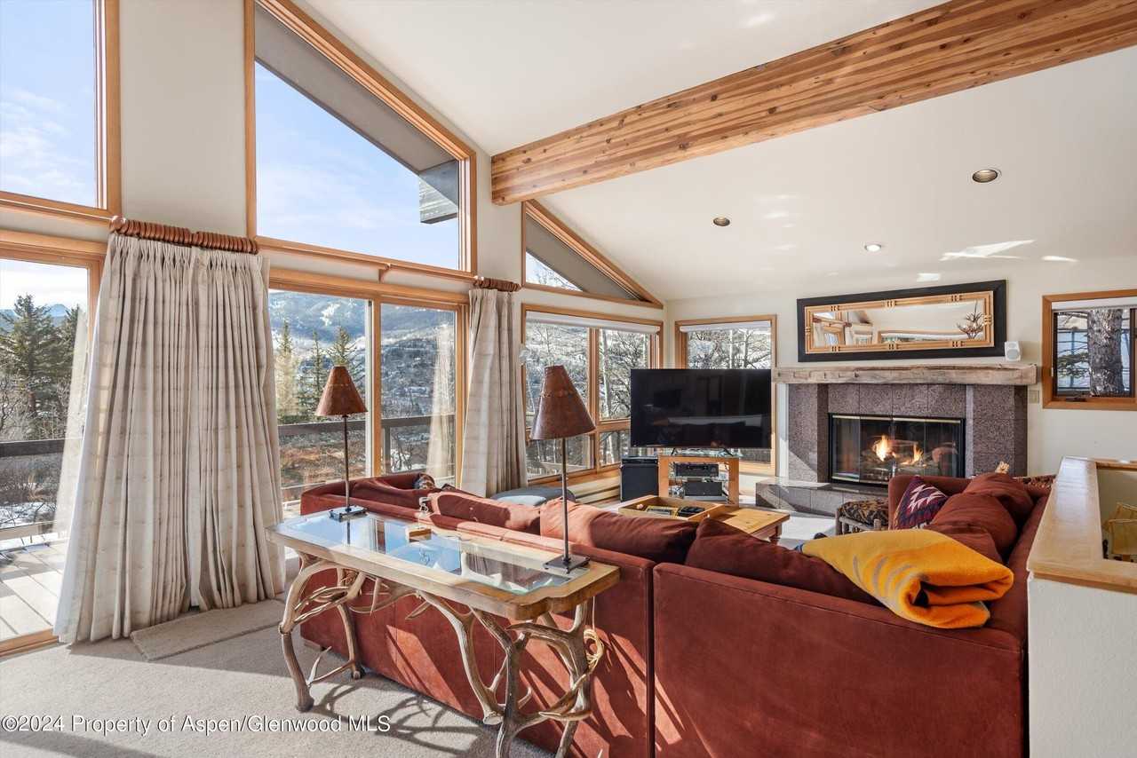 92 Wild Ridge Ln - Photo 7 of 33