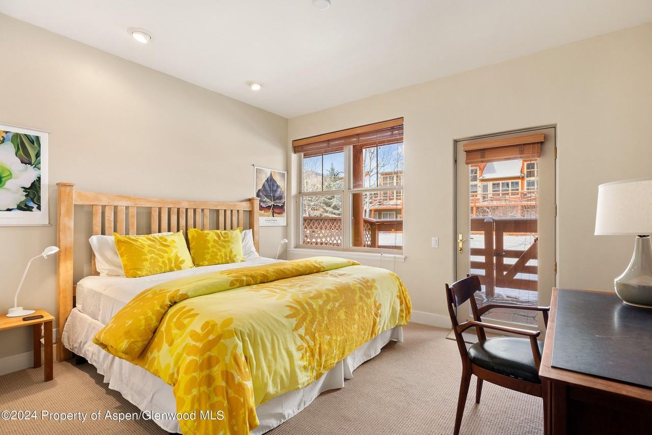 546 Evans Ct - Photo 6 of 12