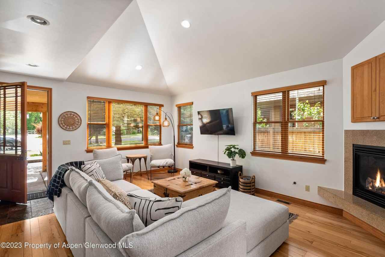 316 Allison Ln Unit B #B - Photo 5 of 26