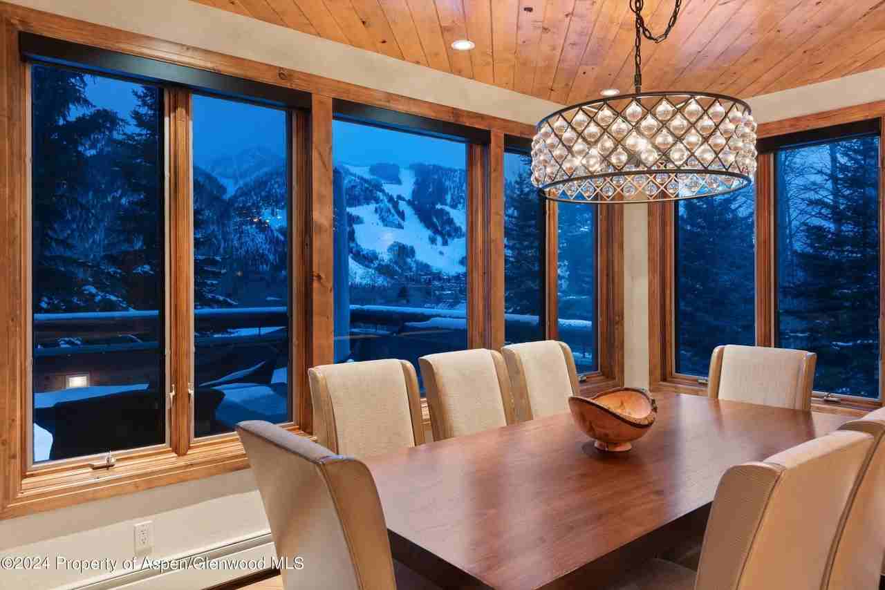 395 Silverlode Dr - Photo 6 of 19