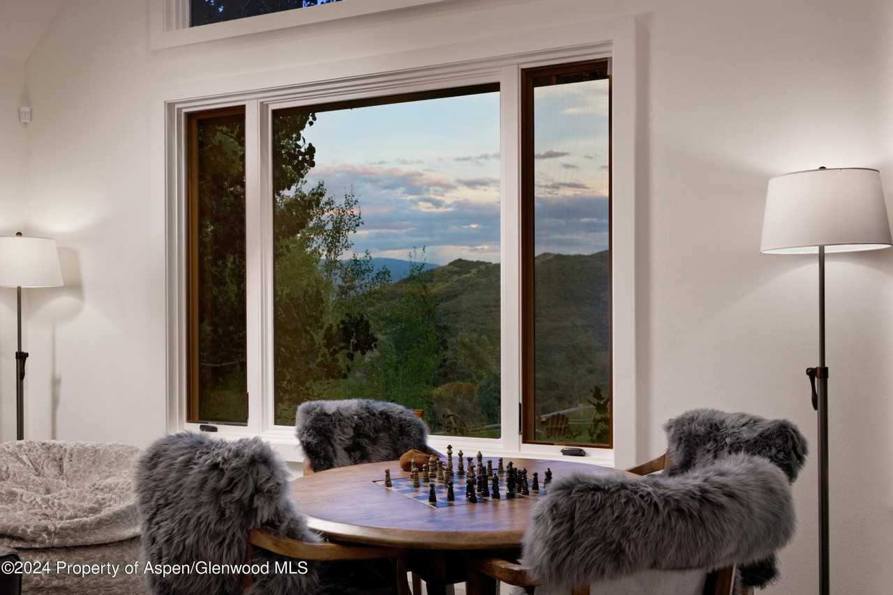 400 Medicine Bow Rd - Photo 6 of 36