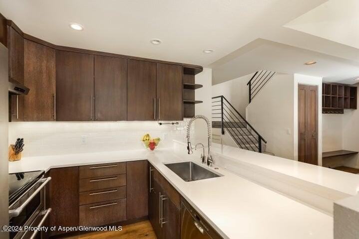 35 Lower Woodbridge Rd Unit 164 #164 - Photo 6 of 12