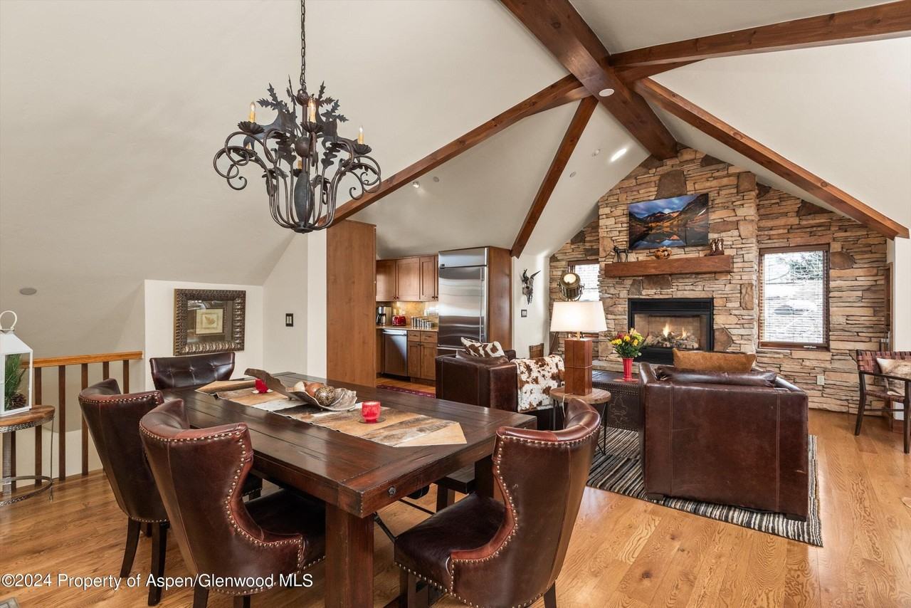 503 West Main Street #B202 - Photo 5 of 19