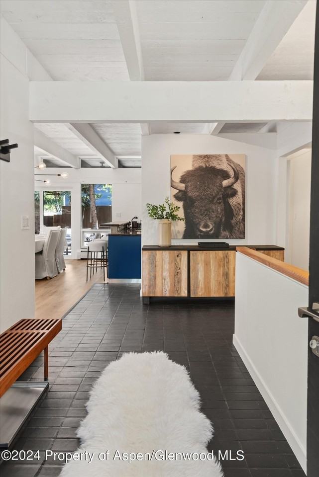 501 W Bleeker St - Photo 7 of 27