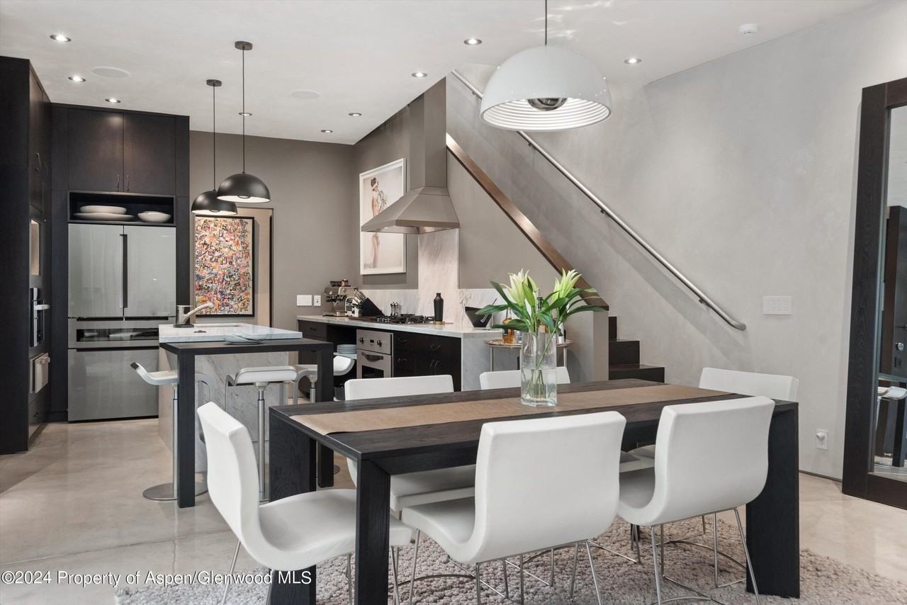 1180 Dale Avenue - Photo 2 of 30