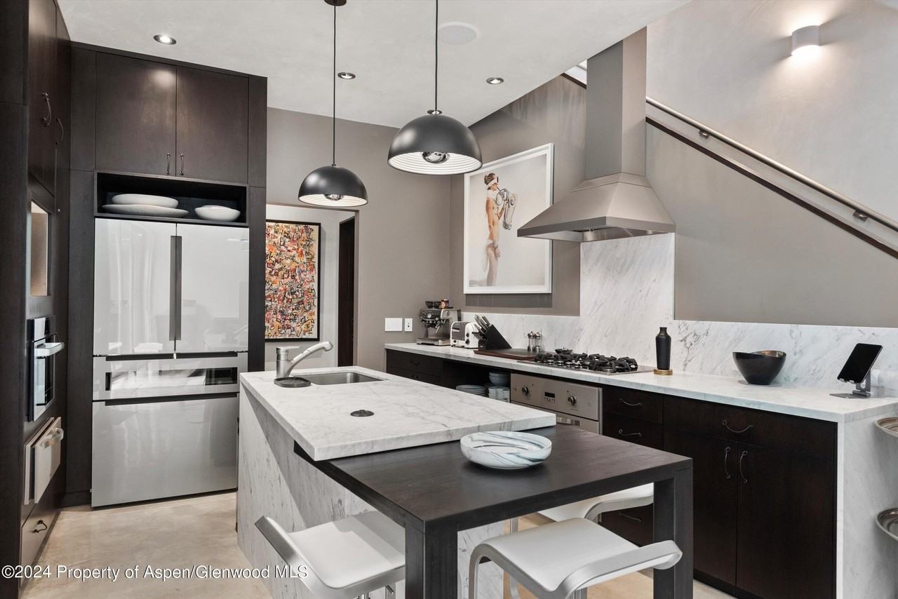 1180 Dale Avenue - Photo 3 of 30