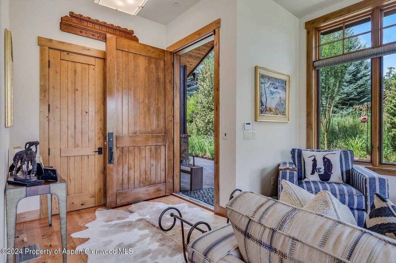 138 Club Lodge Dr - Photo 2 of 50