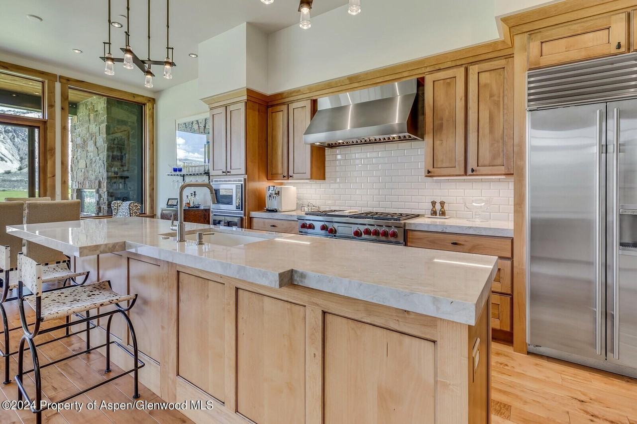 138 Club Lodge Dr - Photo 6 of 50