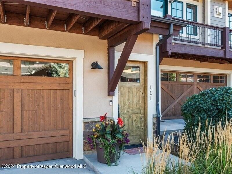 111 Juniper Trl - Photo 4 of 32