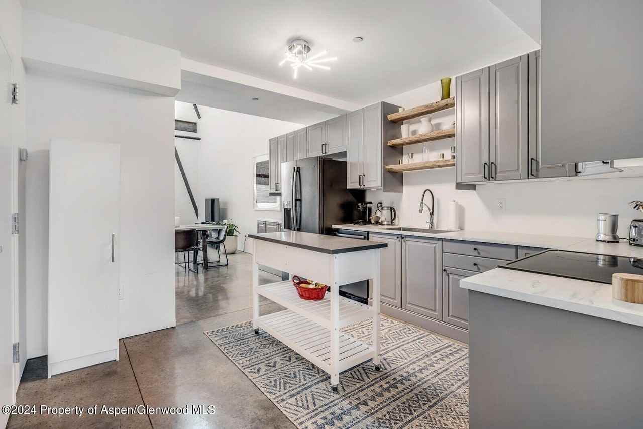 28 Widget St Unit 415 #415 - Photo 7 of 23