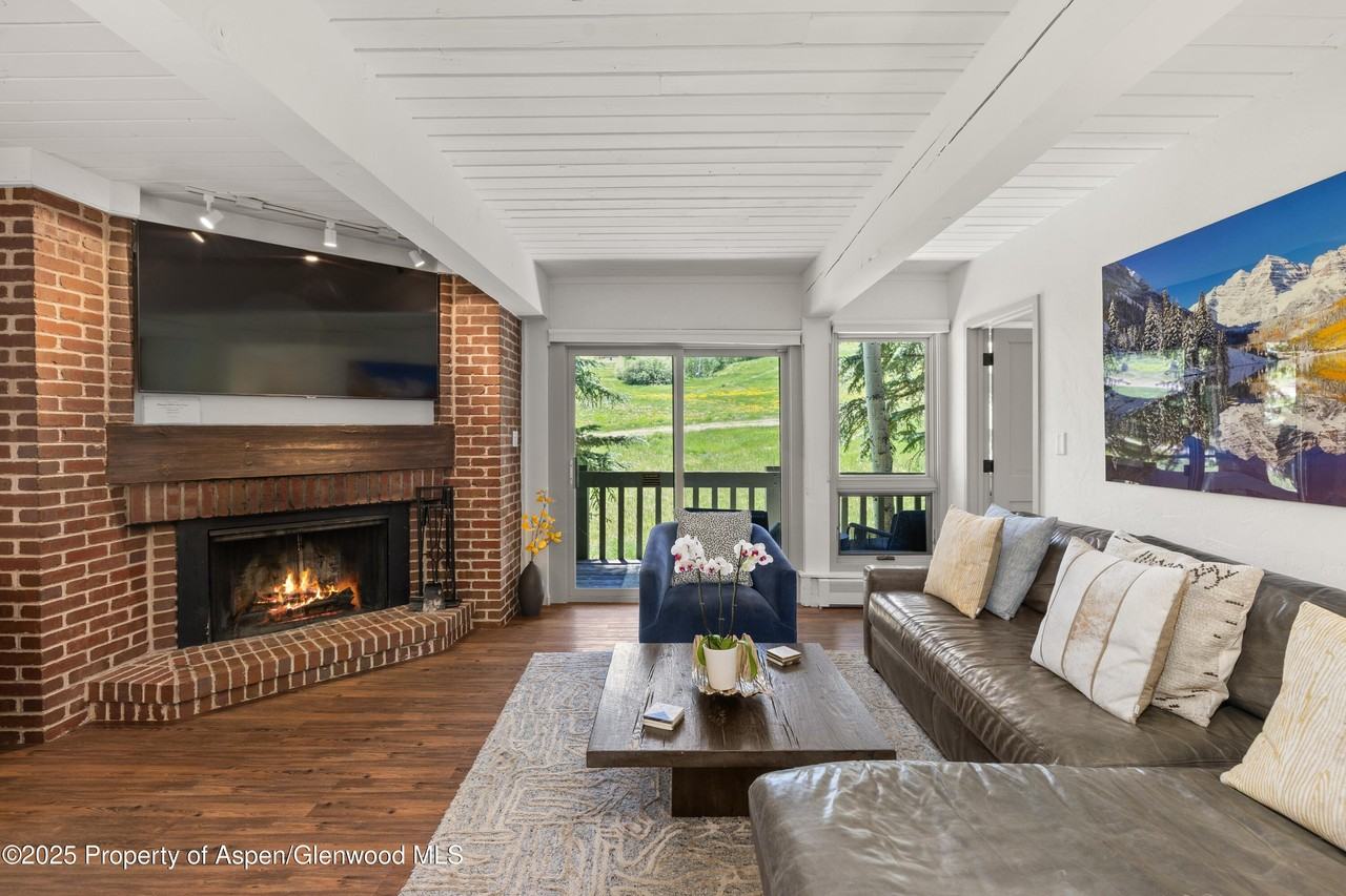 70 Gallun Lane #206B - Photo 3 of 15