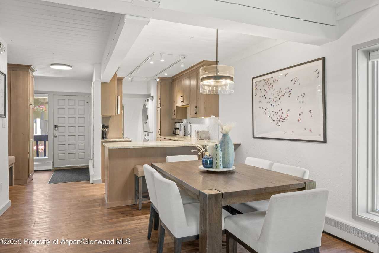 70 Gallun Lane #206B - Photo 5 of 15