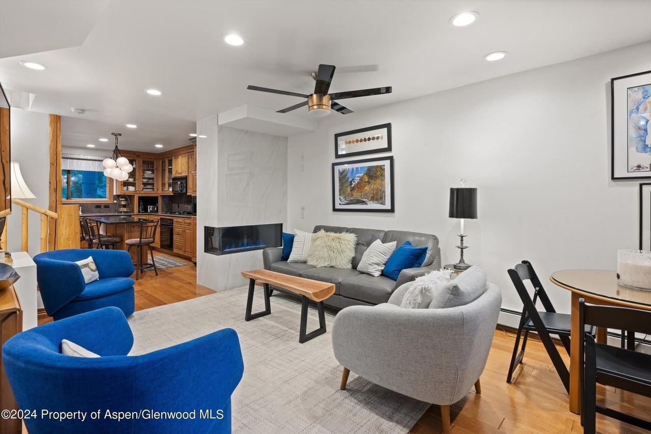 124 E Durant Ave Apt 10 #10 - Photo 5 of 18