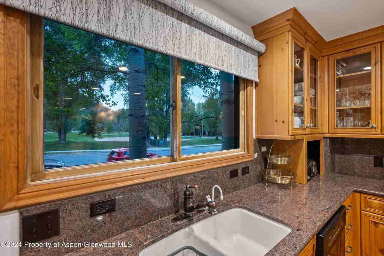 124 E Durant Ave Apt 10 #10 - Photo 7 of 18