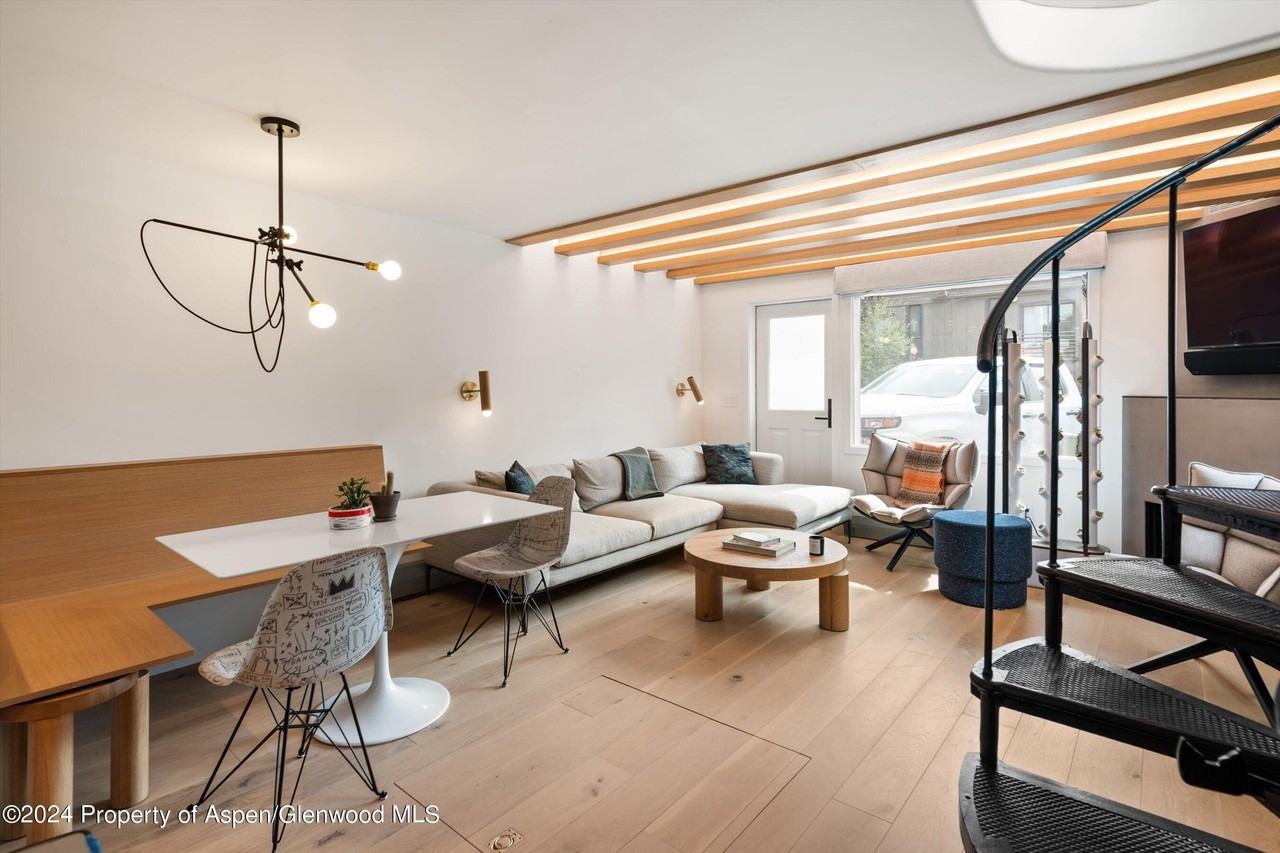 331 West Main Street #B - Photo 2 of 21