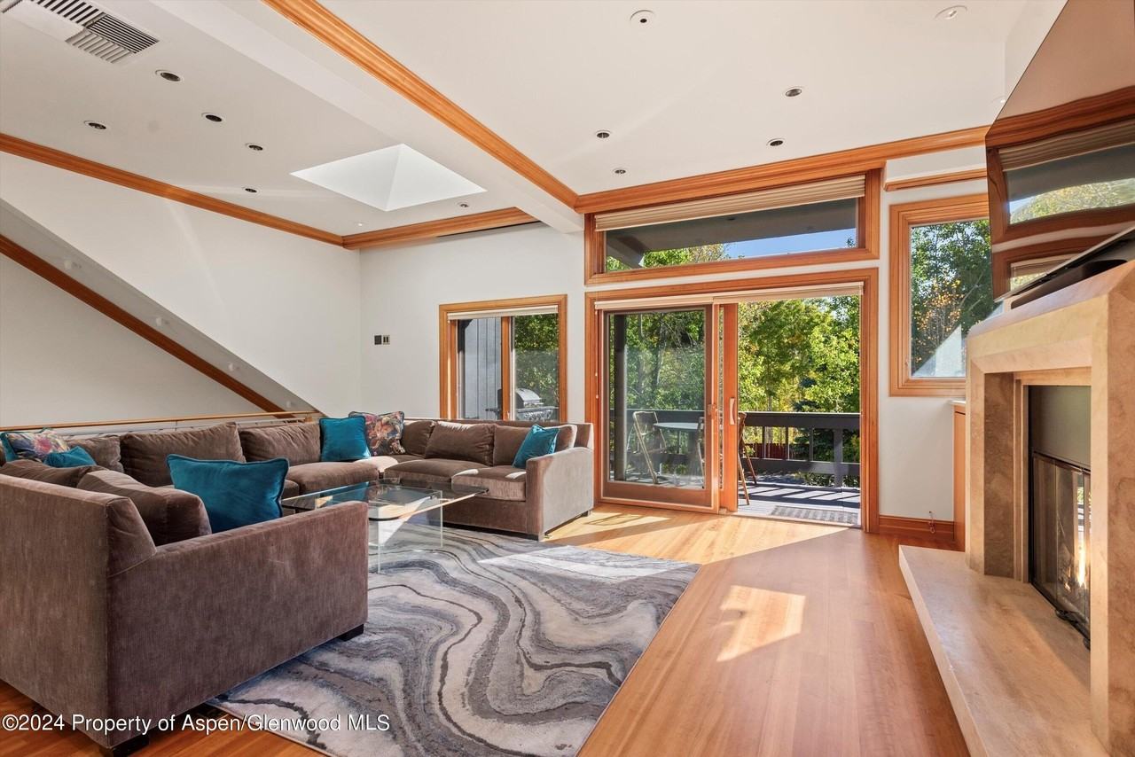 1085 Cemetery Ln Unit A #A - Photo 2 of 28