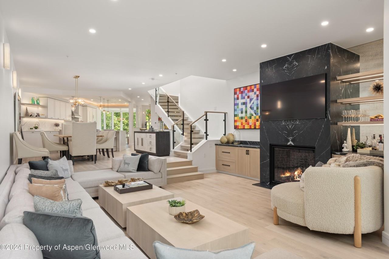 381 Ridge Rd Unit C4 #C4 - Photo 4 of 43