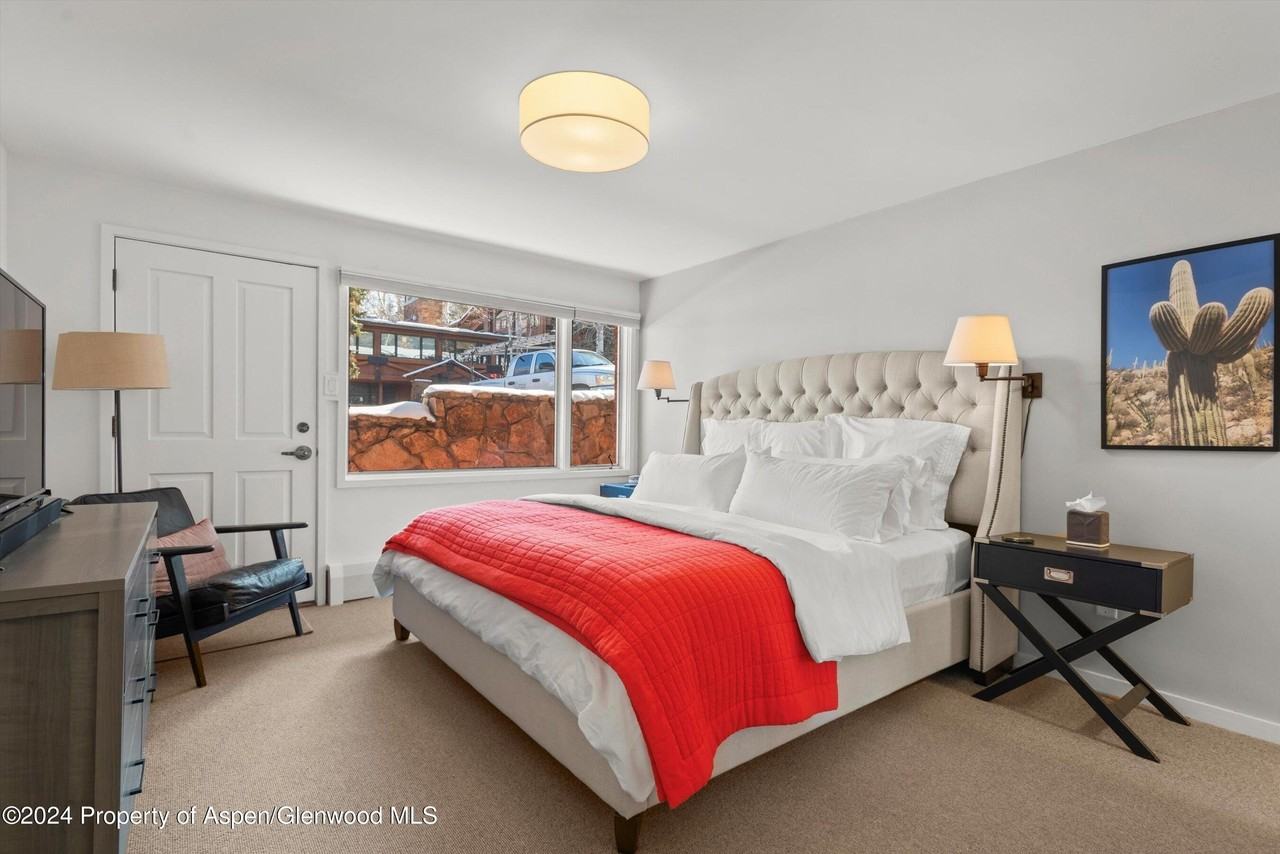 731 S Mill St Unit 1a #1A - Photo 7 of 13