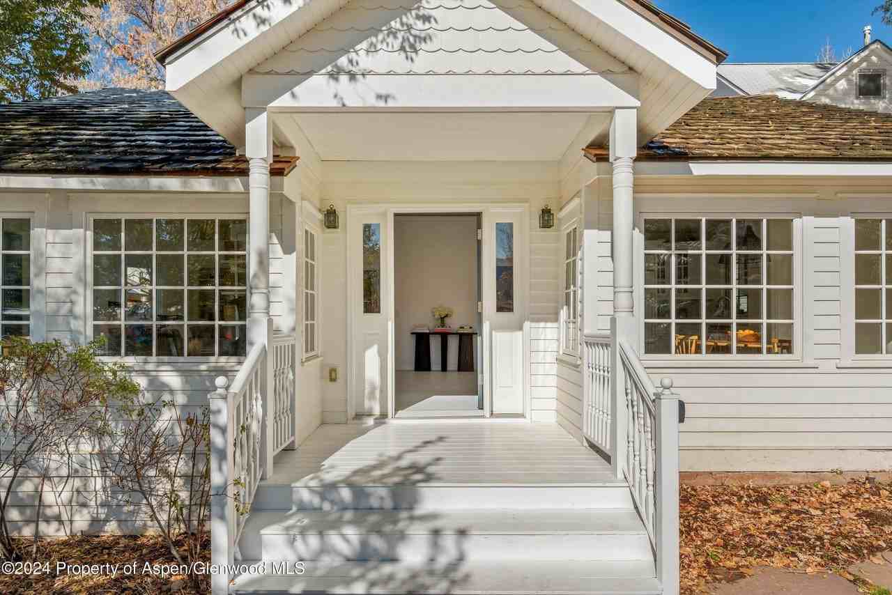 120 E Sopris Dr - Photo 2 of 30