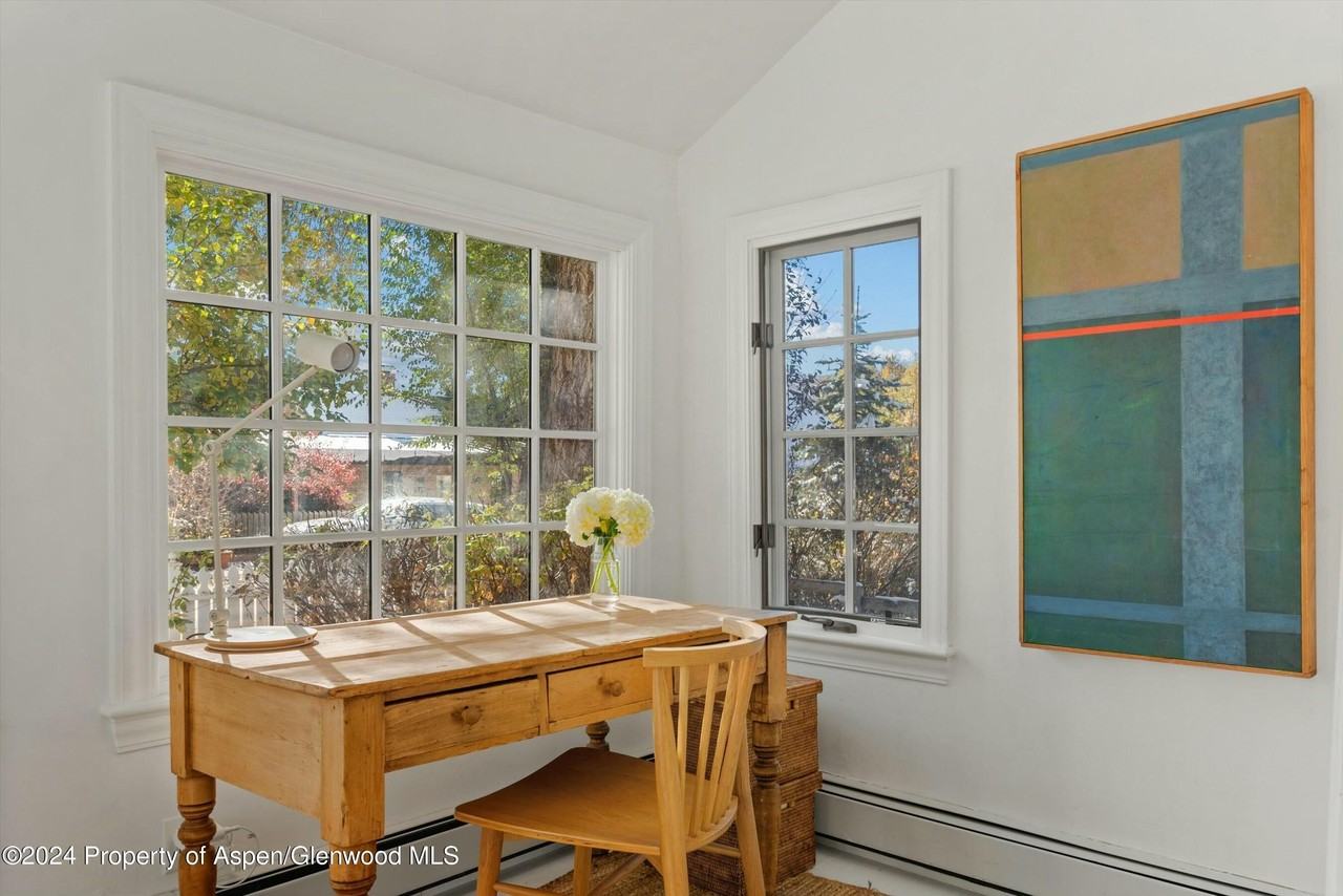 120 E Sopris Dr - Photo 3 of 30