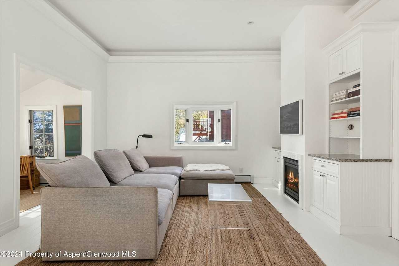 120 E Sopris Dr - Photo 5 of 30