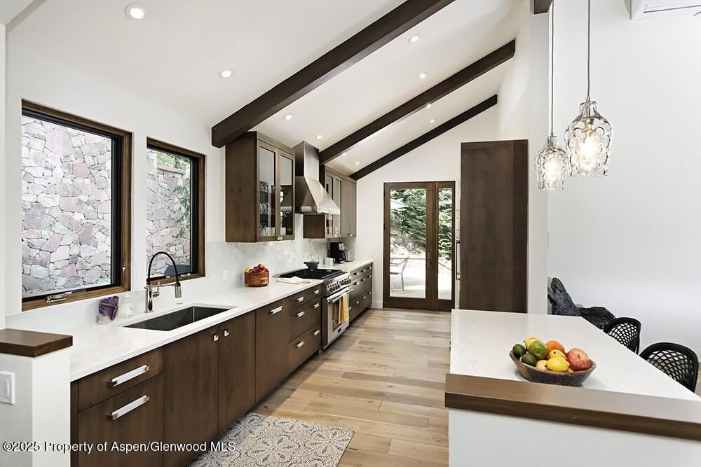 333 Fairway Dr - Photo 3 of 29