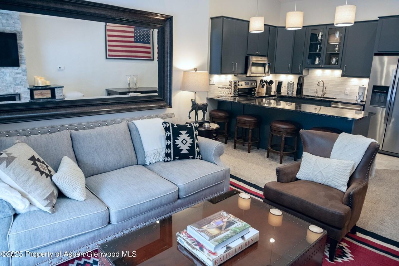 700 South Monarch Street #306 - Photo 4 of 30