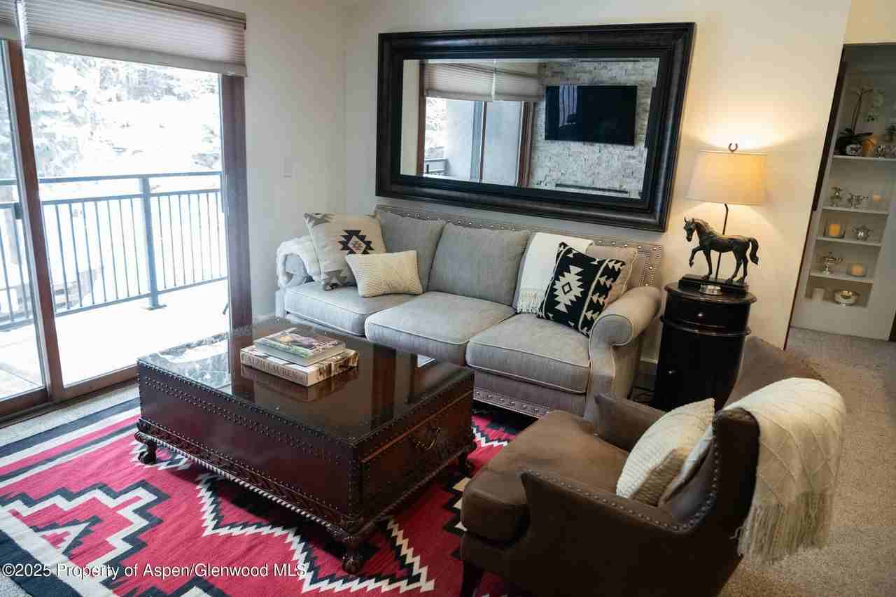 700 South Monarch Street #306 - Photo 5 of 30