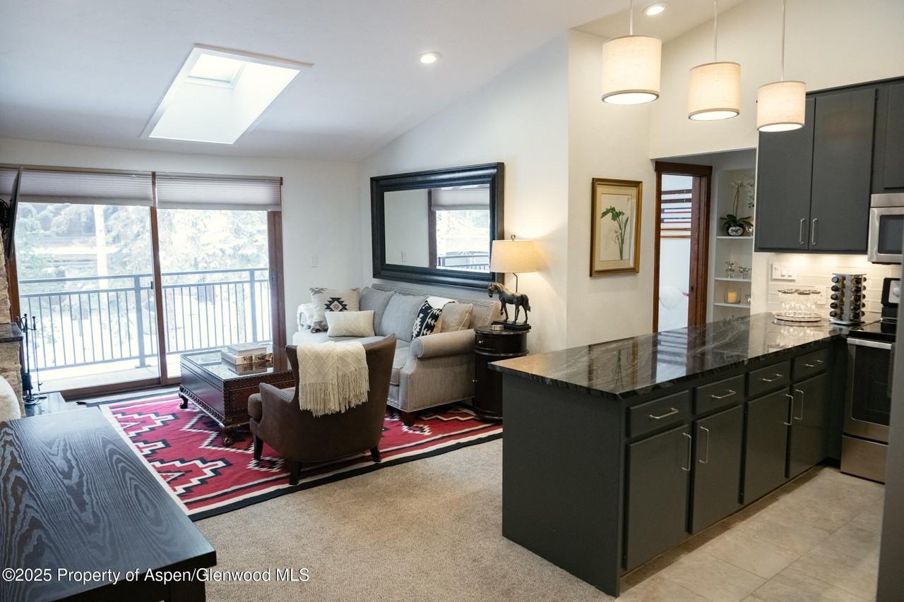 700 South Monarch Street #306 - Photo 6 of 30