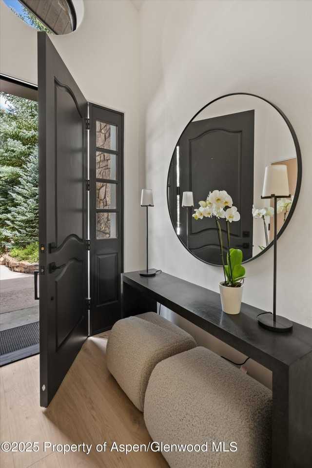 440 Alpine Ct - Photo 2 of 33