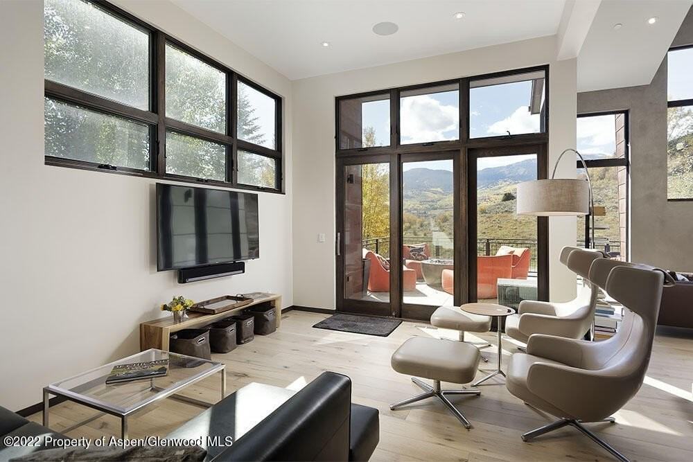 47 Mustang Cir - Photo 5 of 36