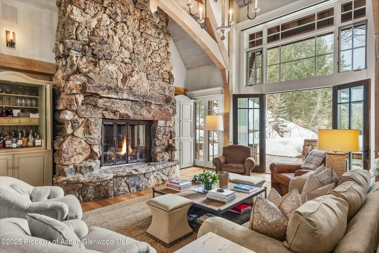 99 Steeplechase Dr - Photo 2 of 50