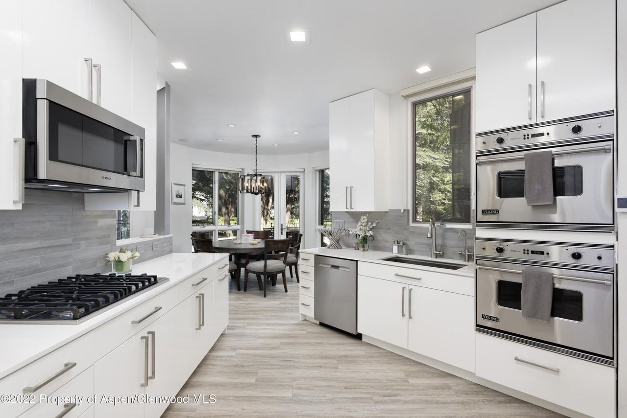 736 W Smuggler St - Photo 7 of 34